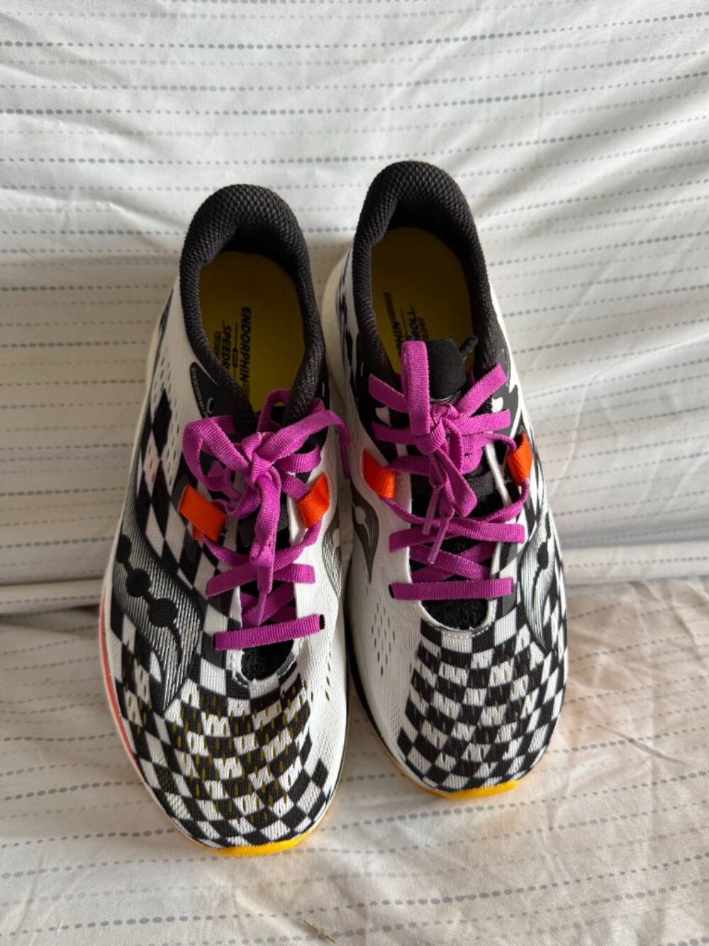 Saucony Endorphin Pro 2 Women's 7 Carbon Plate Racing Shoe NEW IN BOX - Picture 2 of 5